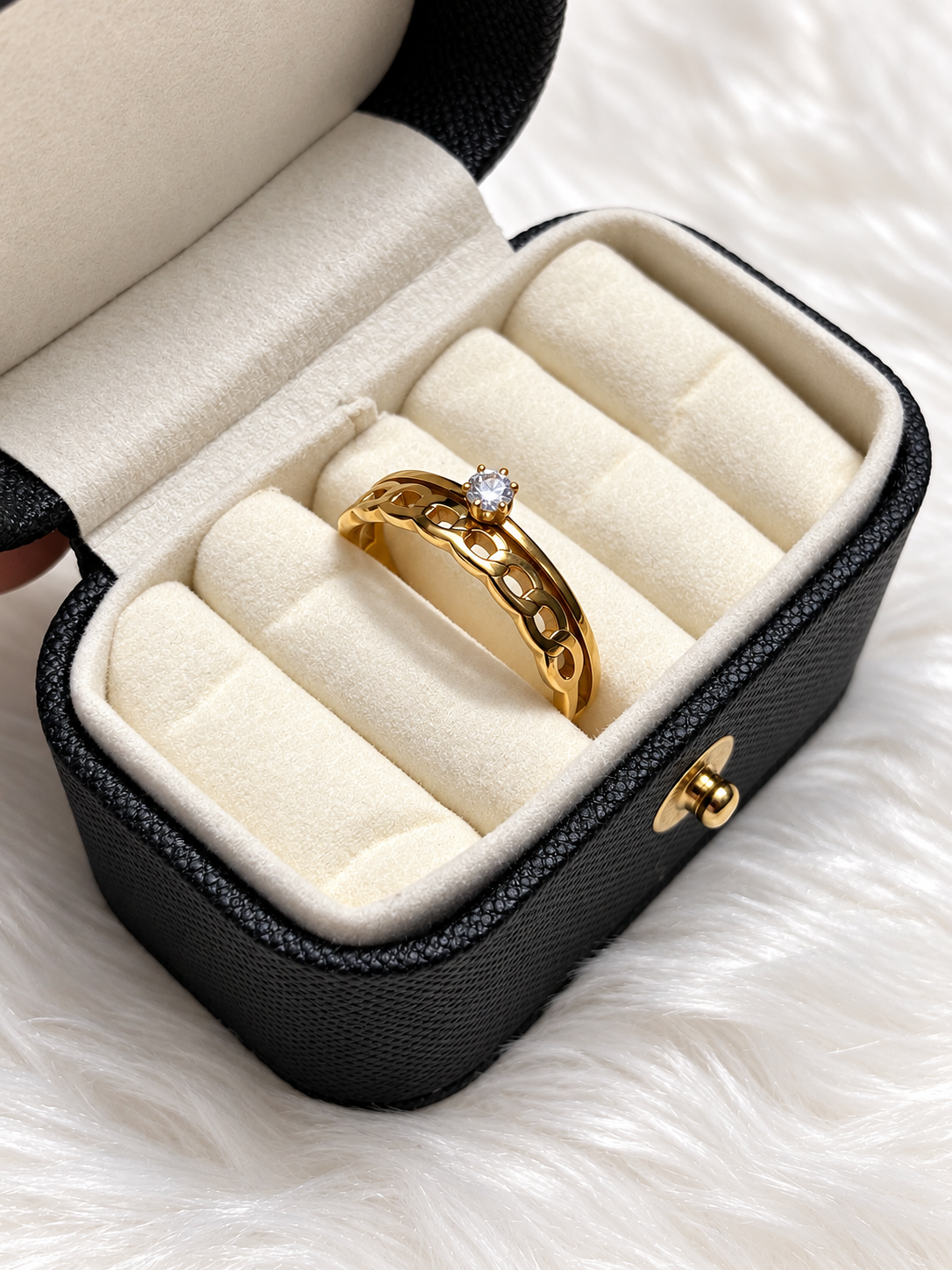 Link Solitaire Ring