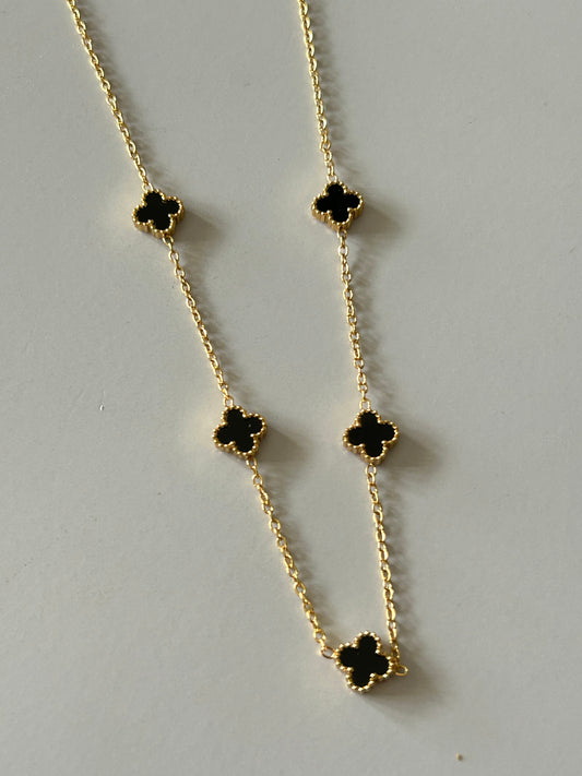 Black Mini Clover Necklacw