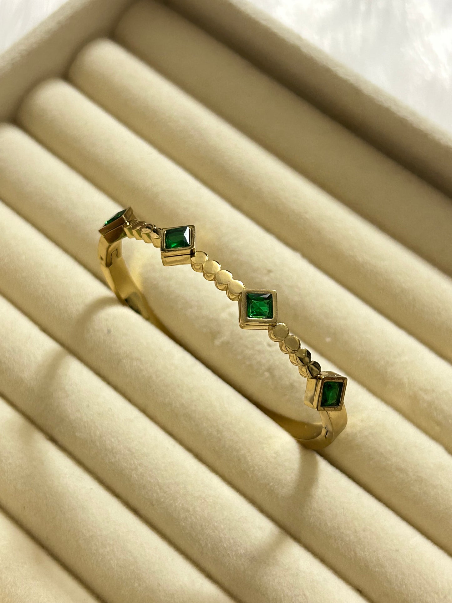 Emerald Bracelet(Thin Wrist)
