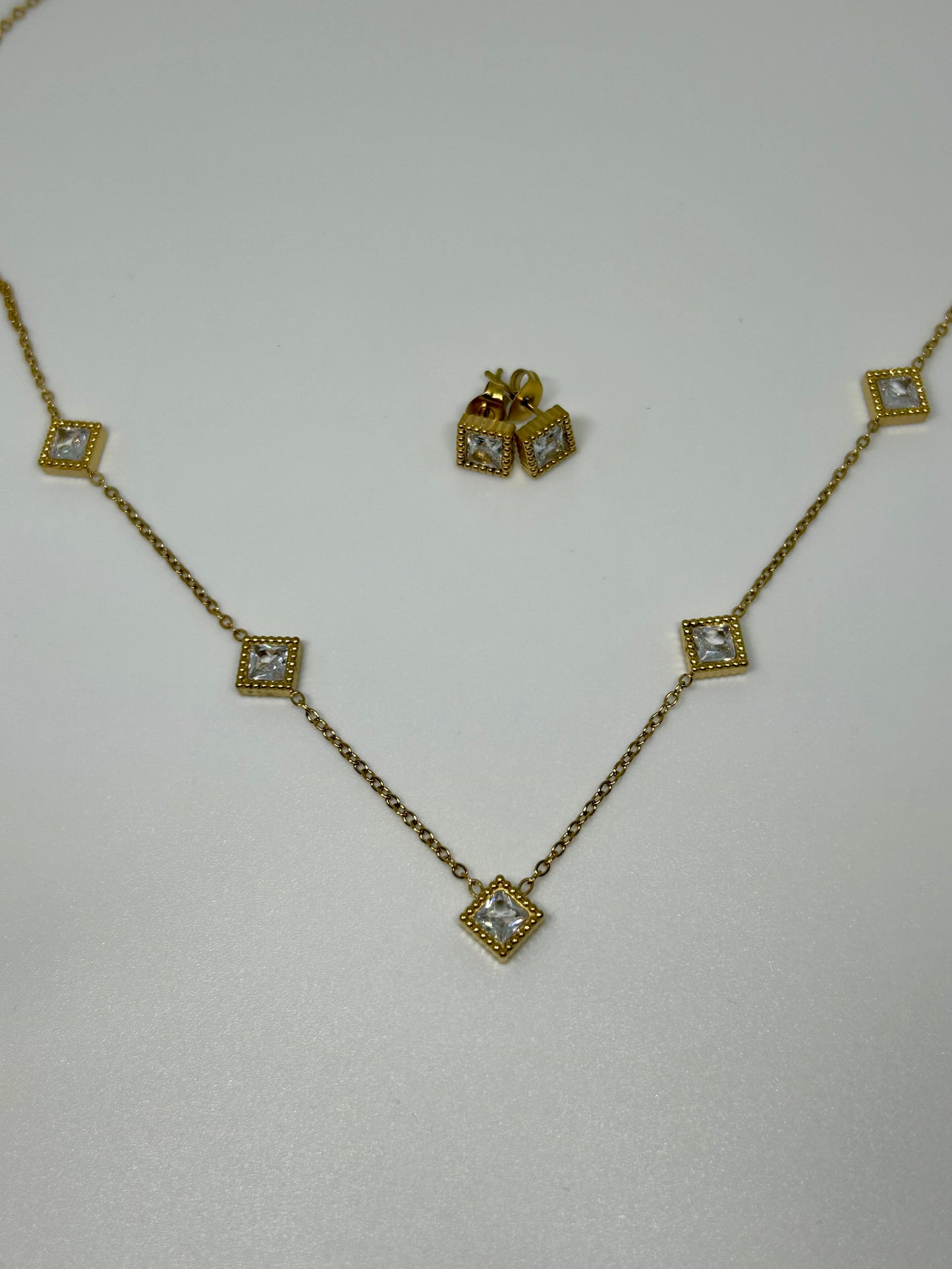 The Regal Square Set