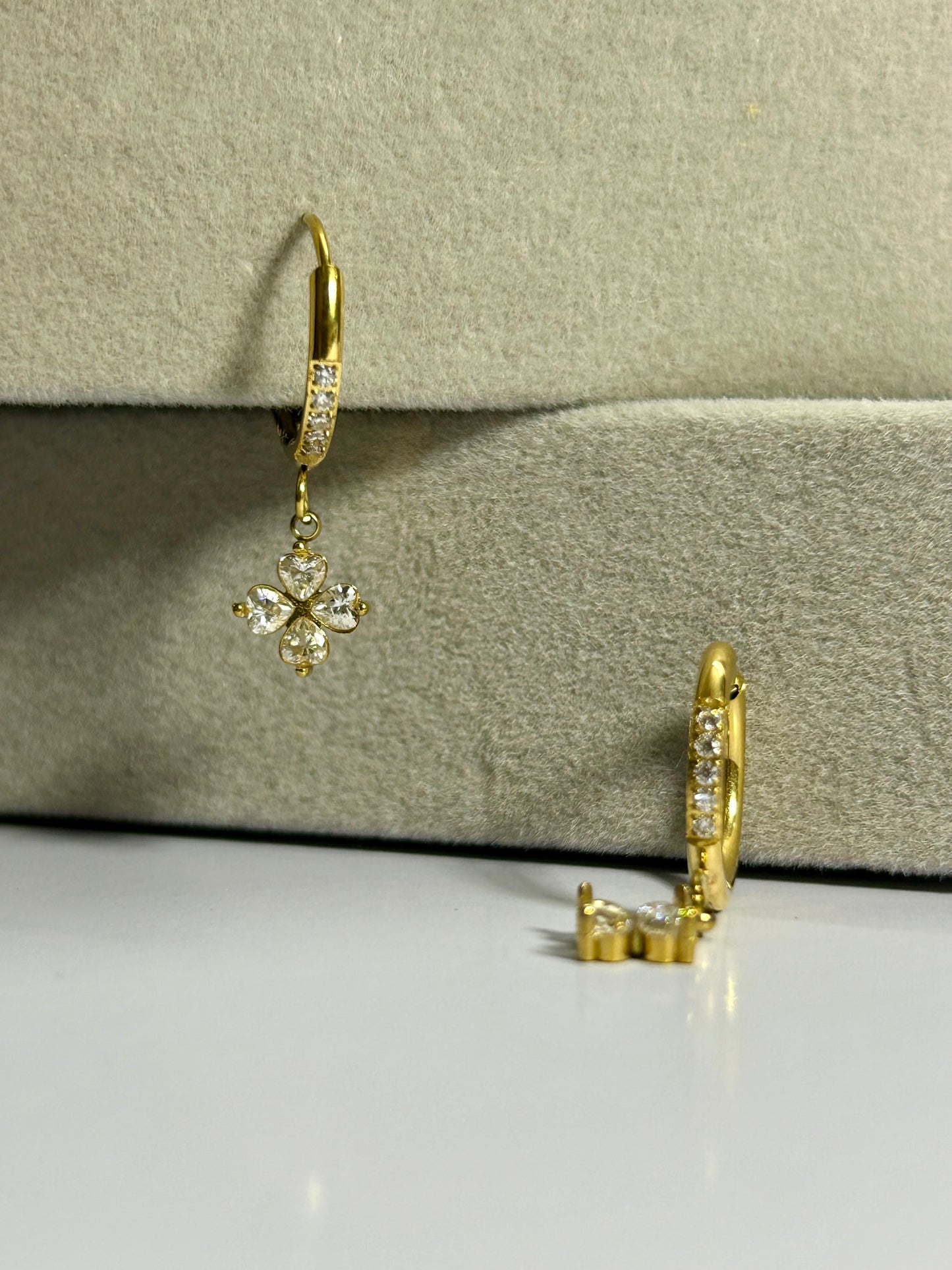 Clover Diamond Huggies