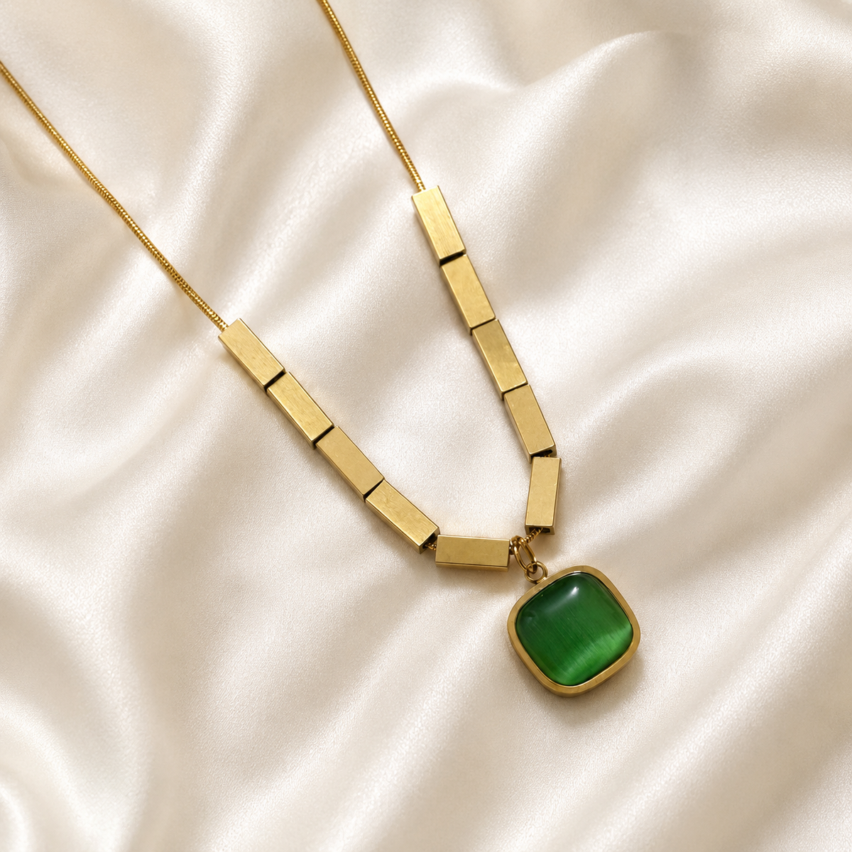 Emerald Glow Necklace