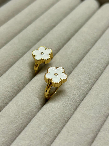 White Clover Huggies