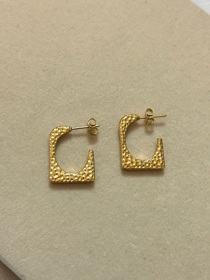 Half Rectangular Studs