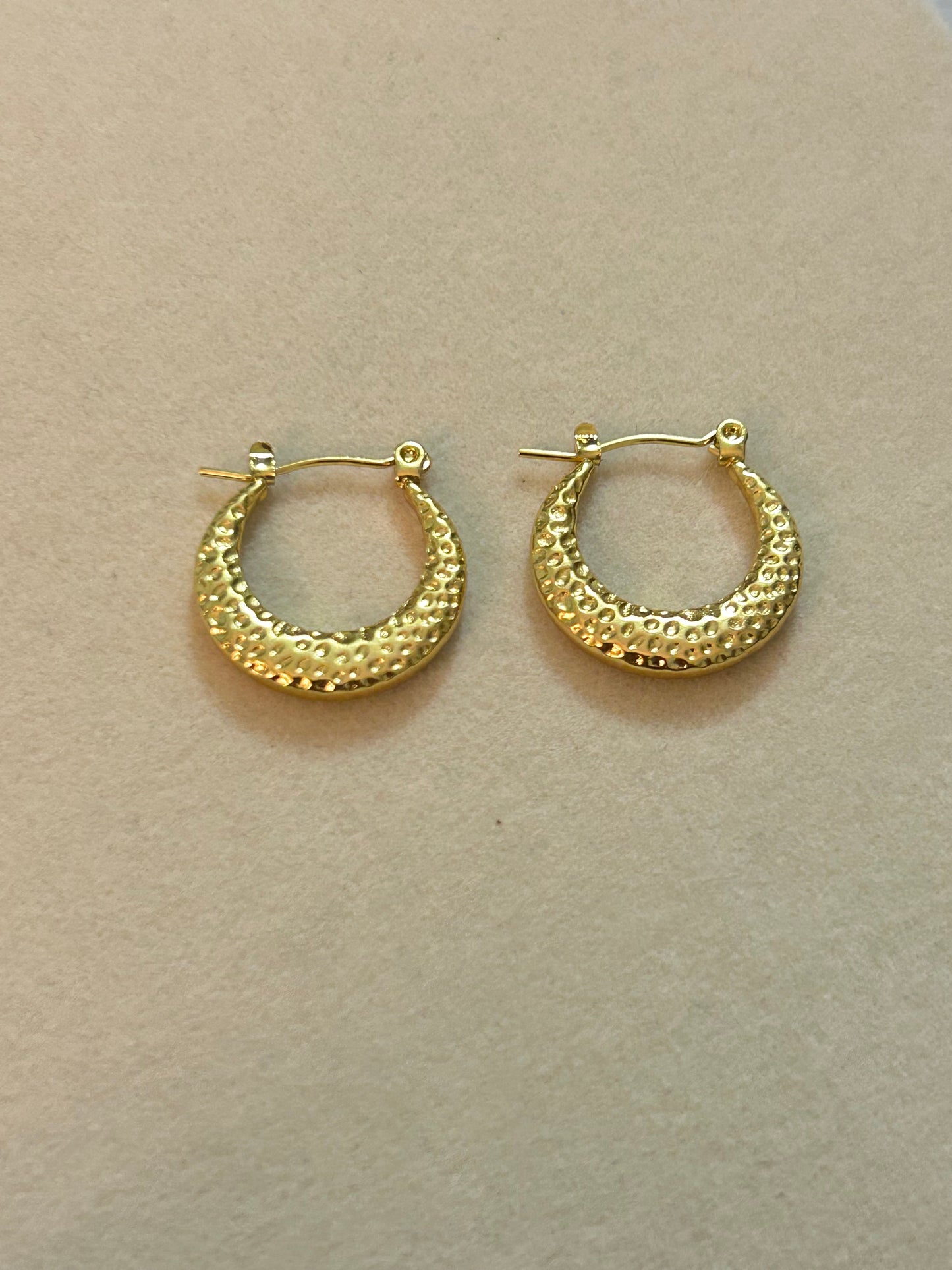 Textured Round Hoops