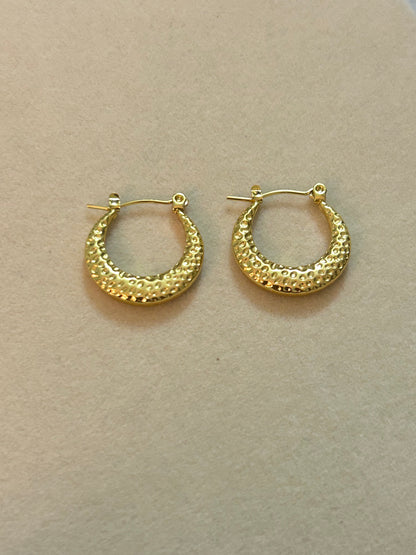 Textured Round Hoops