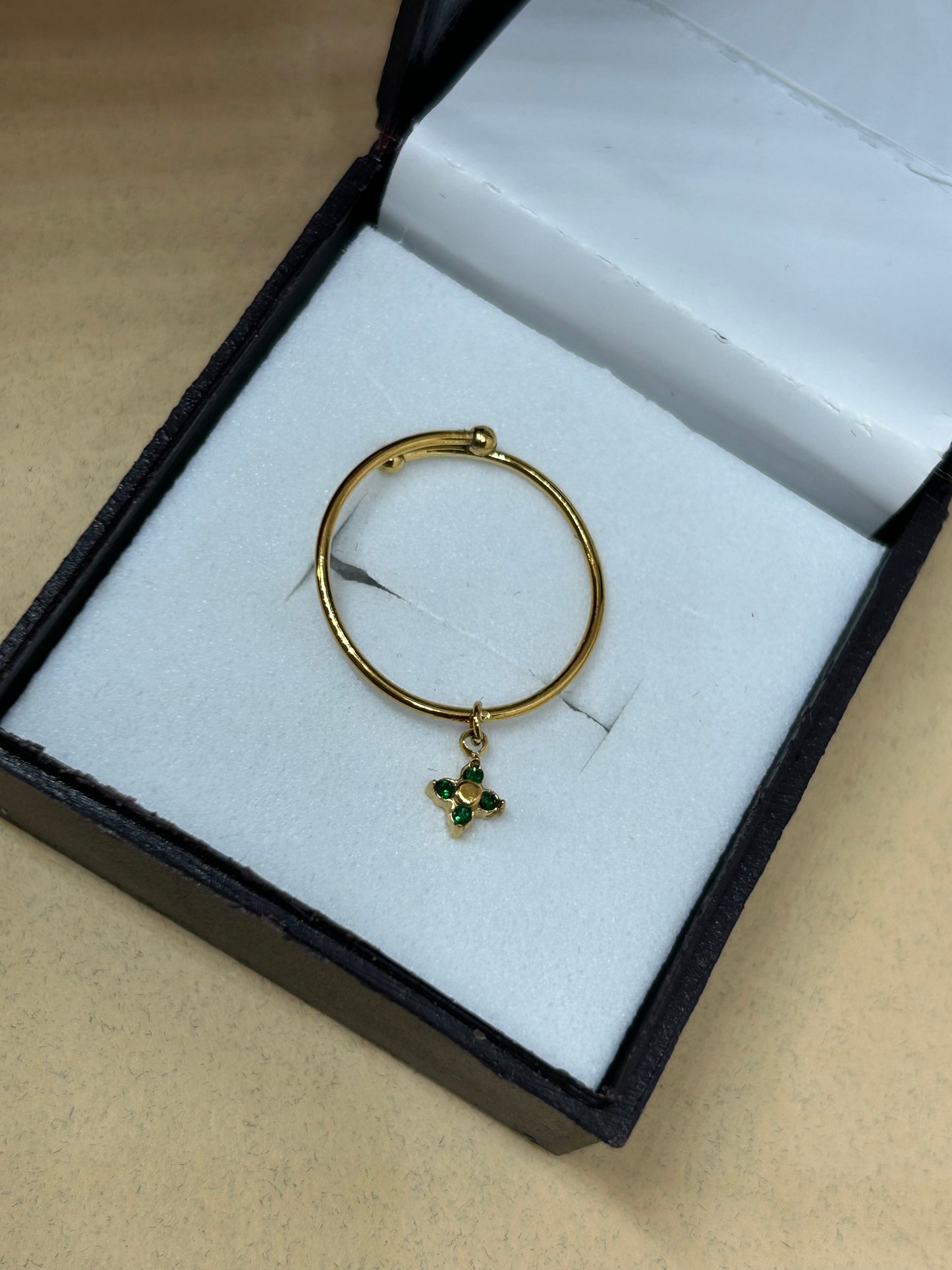 Clover Charm Ring