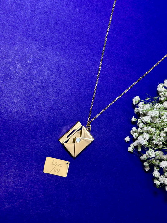 The Love Note Necklace