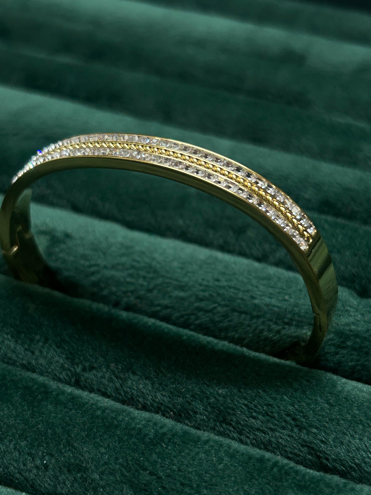Double Diamond Layered Kada