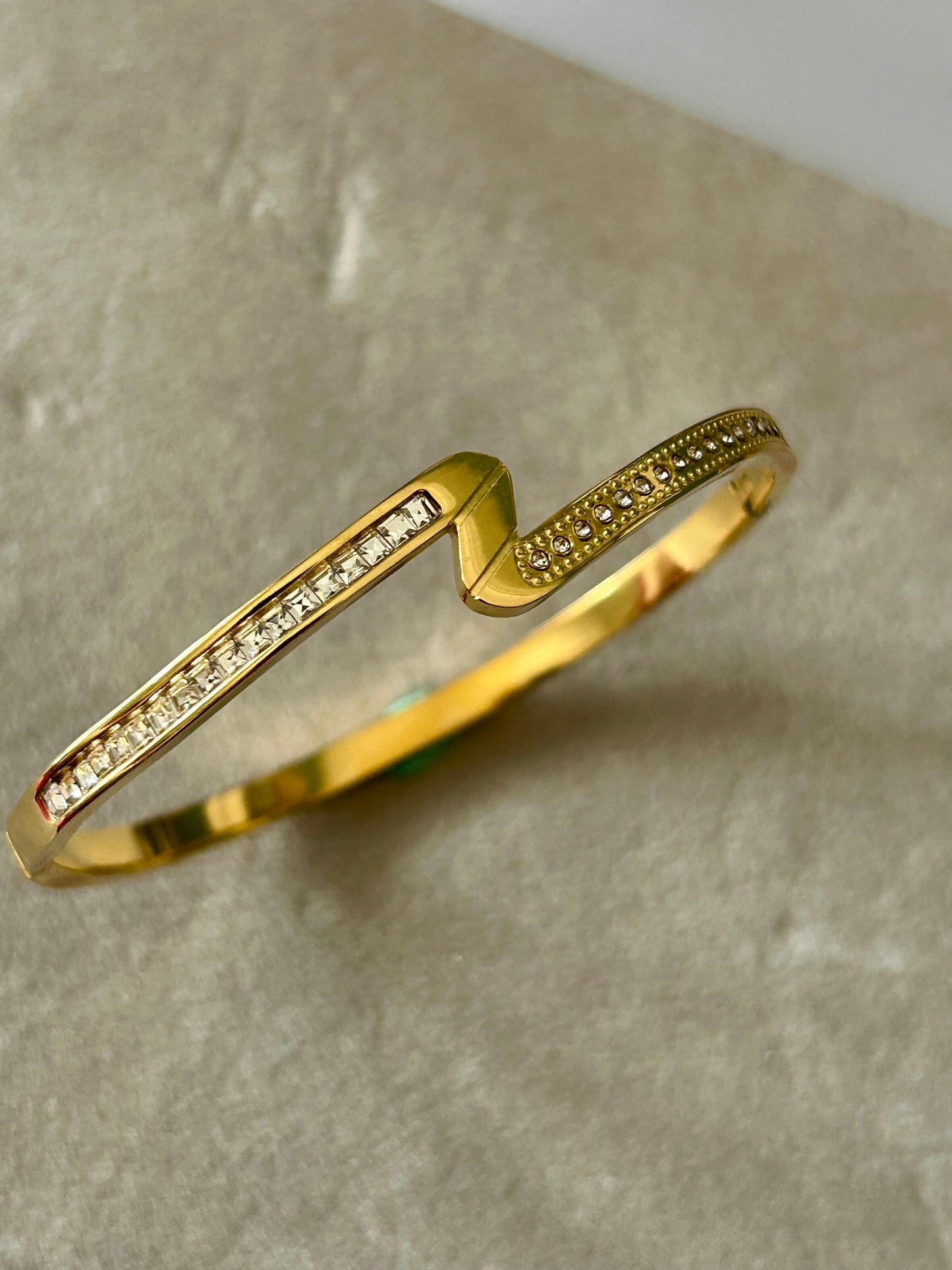 Diamonds Zigzag Bracelet
