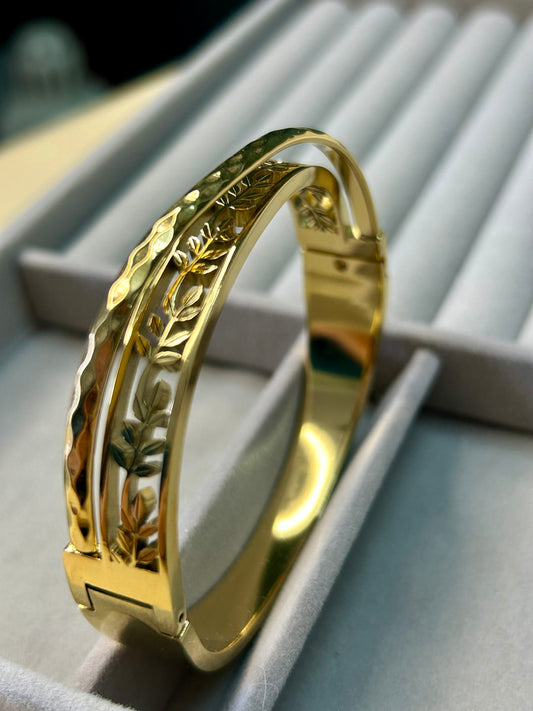 Golden Laurel Bangle