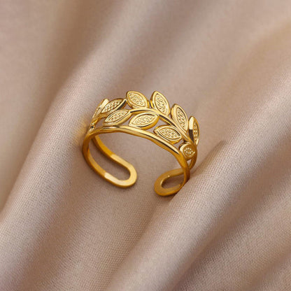 Double Layered Petals Adjustable Ring