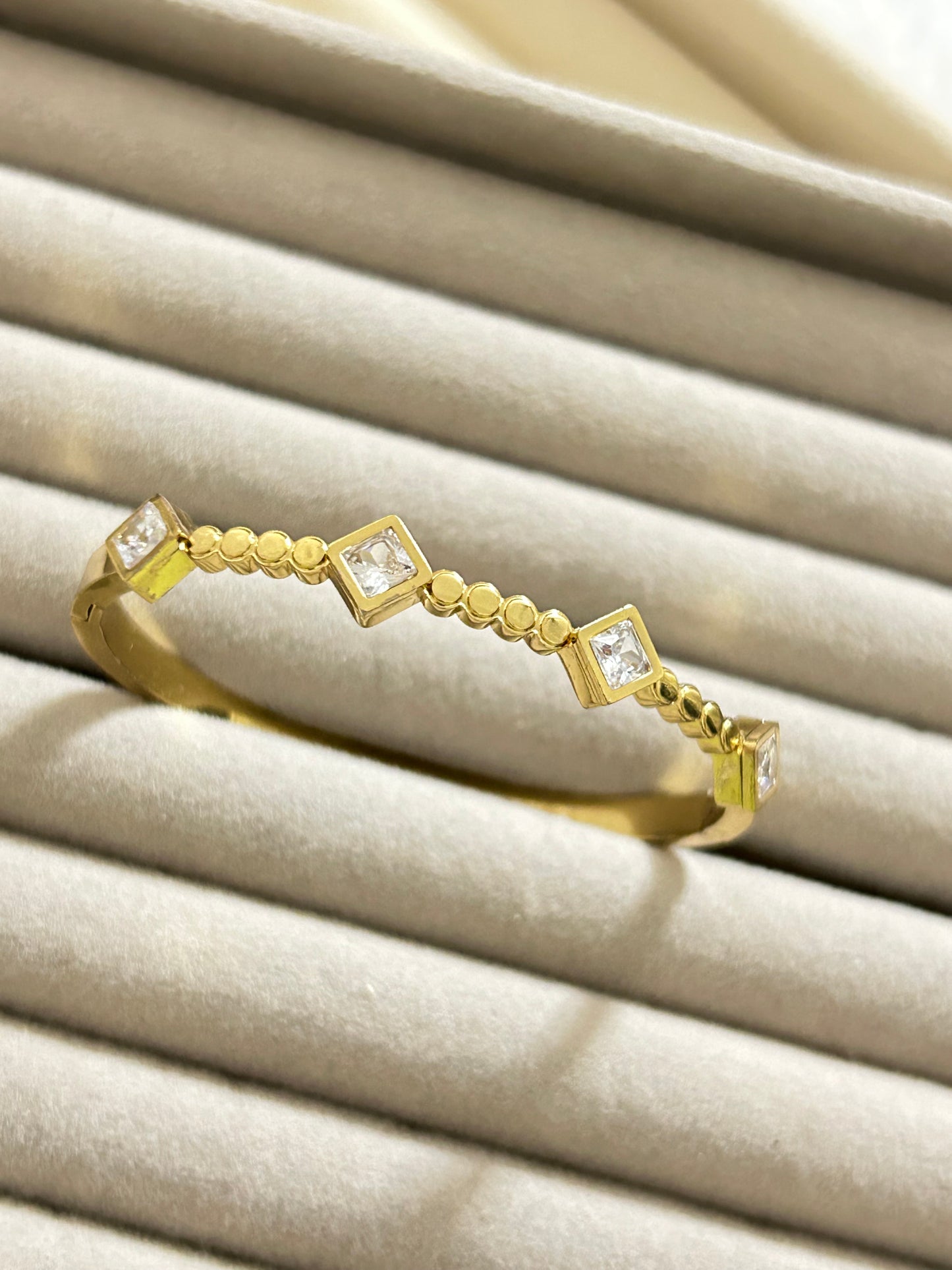 White Diamond Baby Bracelet(Thin Wrist)