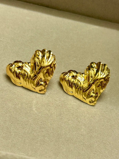 Ribbed Heart Earrings