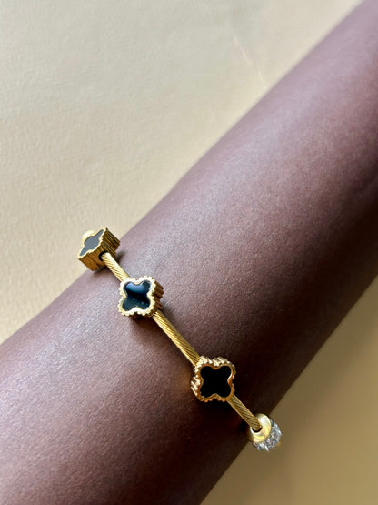 Midnight Clover Cable Bracelet