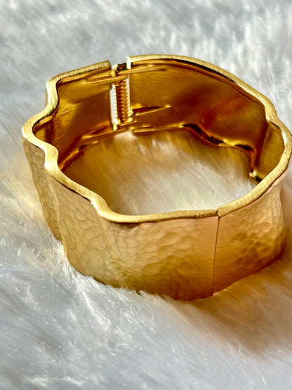 Wavy Broad Openable Kada