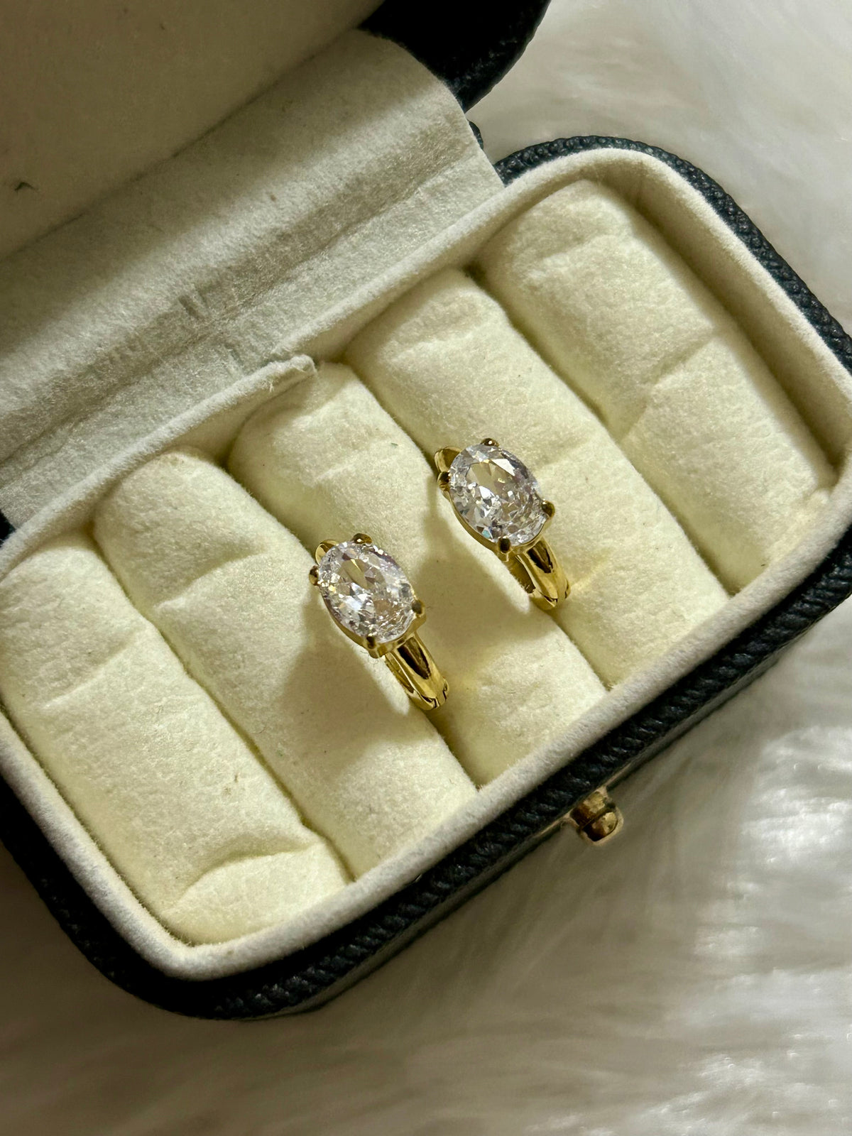 Diamond Huggies