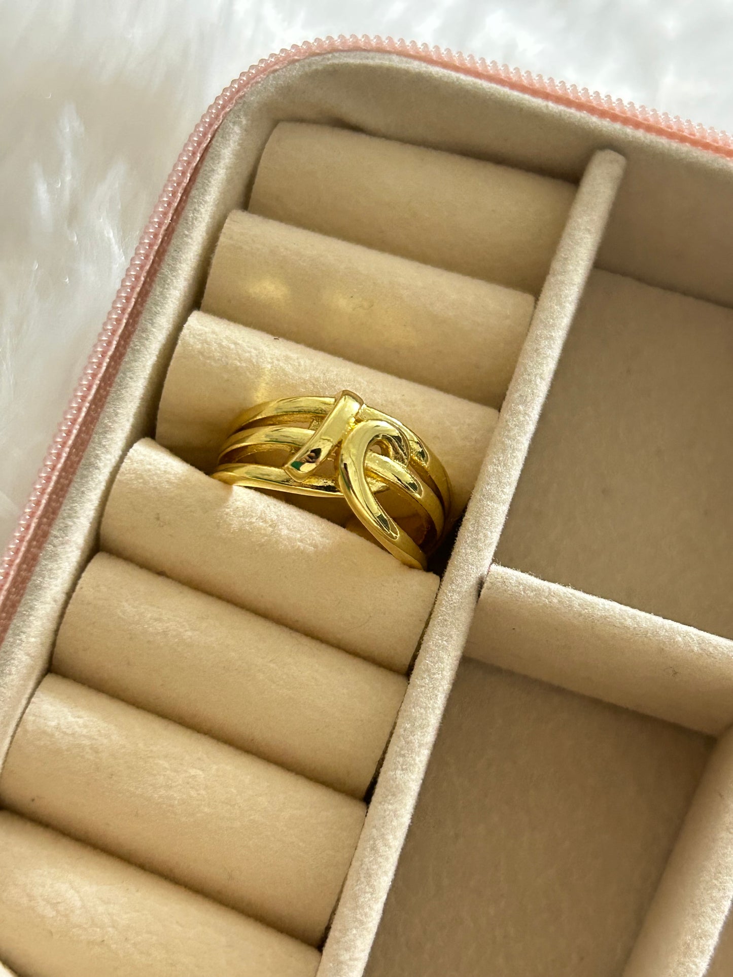 Knott Ring