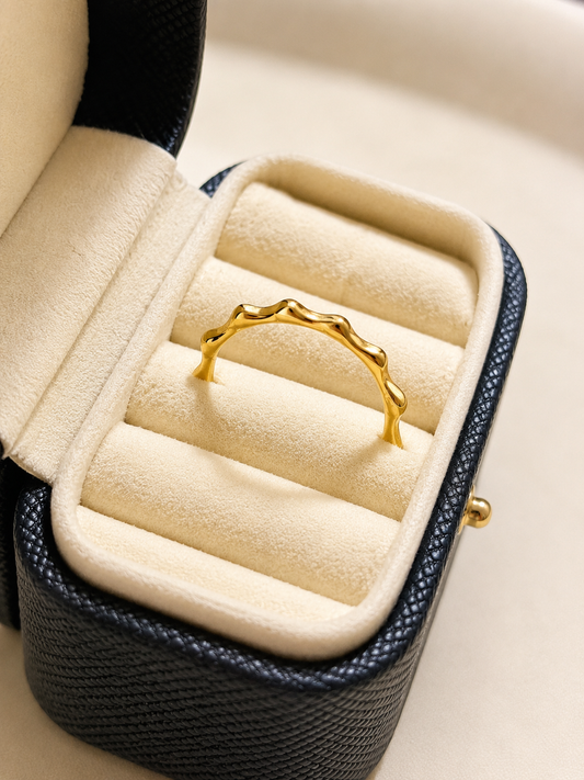 Dainty Wave Ring
