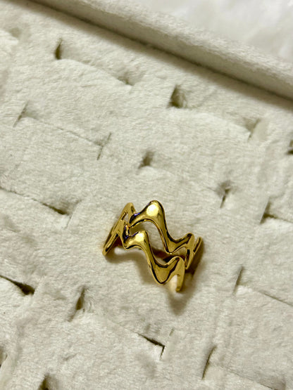Double Wave Ring