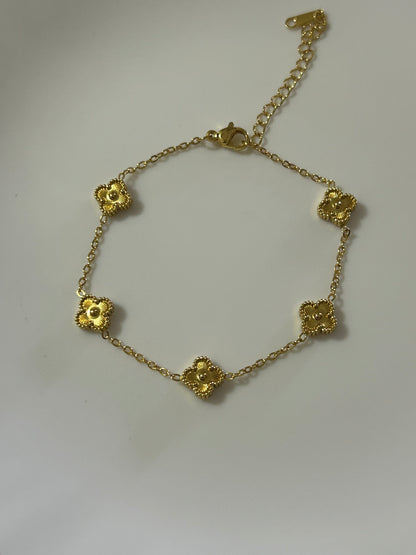 Golden Mini Clover Bracelet