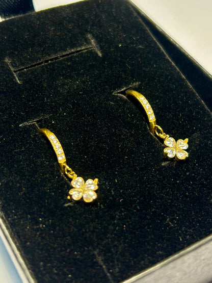 Clover Diamond Huggies