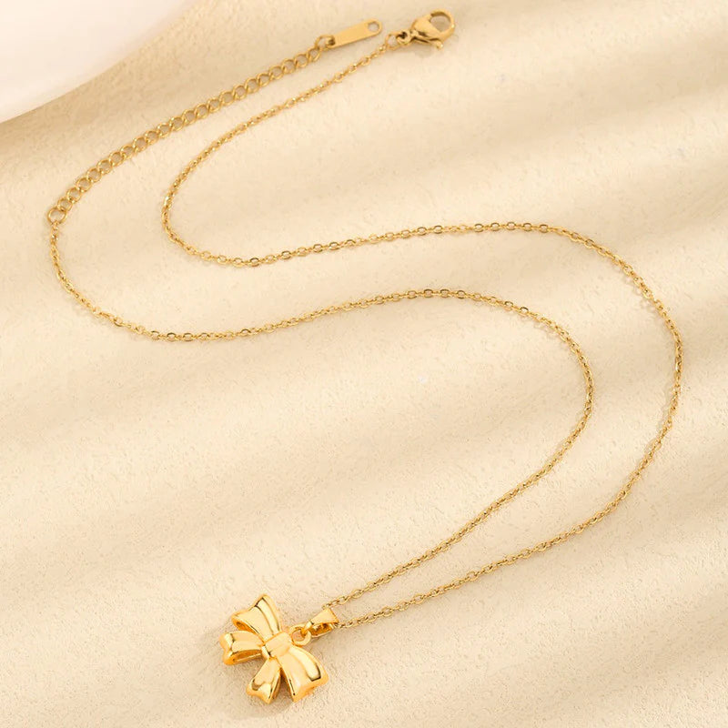 Bow Necklace