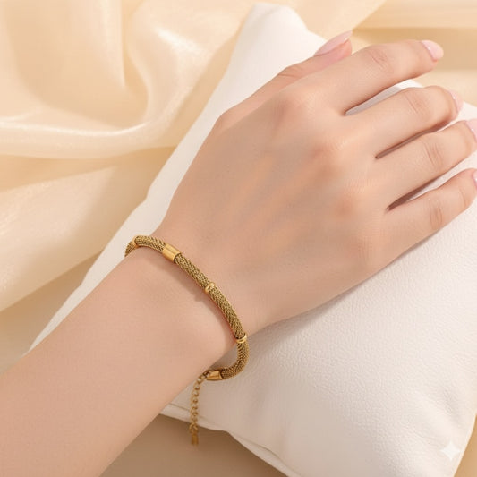 Golden Link Bracelet